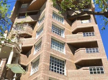 Departamento de 5 ambientes, Ciudad de Mendoza · Alquiler Semipiso en Calle Emilio Civit