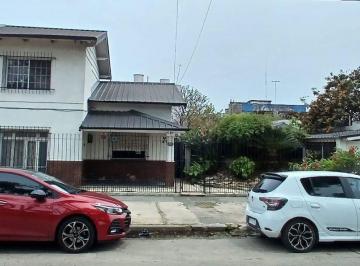 RUR-RRU-244_2 · Venta de Casa 3 Ambientes con Pileta en Gerli! Se Vende con Muebles!