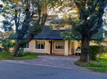 Casa de 4 ambientes, Exaltación de la Cruz · Excelente Casa en Venta - 2 Plantas, Amplio Jardín y Doble Terreno