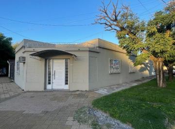 Casa · 110m² · 3 Ambientes · 1 Cochera · Casa en Venta en Merlo Centro
