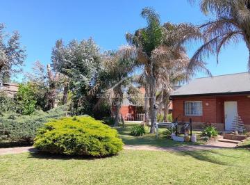 Quinta vacacional · 70m² · 4 Ambientes · Casa Quinta en Venta en Barrio Parque Sakura, Exaltación de La Cruz, G. B. a. Zona Norte