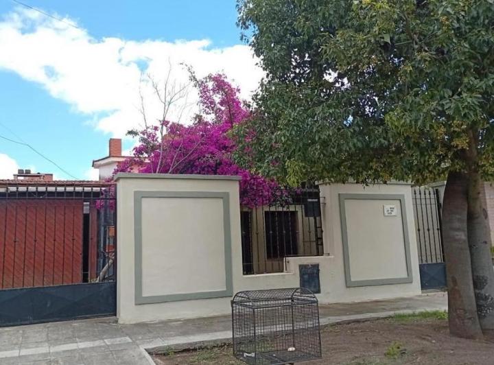 Casa · 249m² · 5 Ambientes · 4 Cocheras