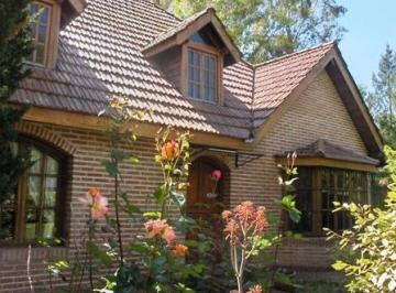 Casa · 266m² · 6 Ambientes · 2 Cocheras · Chalet en Venta Club de Campo El Moro, Marcos Paz, Buenos Aires