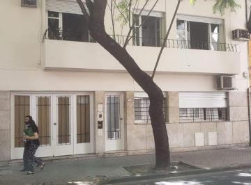 Casa · 95m² · 4 Ambientes · 1 Cochera · Casa 3 Dorm. Reciclada a Nueva