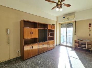 Departamento · 50m² · 3 Ambientes · Av Juan B. Alberdi Al 4800 - Parque Avellaneda - Departamento de 3 Amb con Balcon Al Frente - Venta