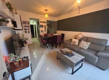 Departamento de 3 ambientes, Lanús · A La Venta - Excelente Semipiso 3 Amb - en Condominio