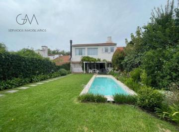 Casa · 260m² · 5 Ambientes · Casa en Alquiler Temporada Playa Grande