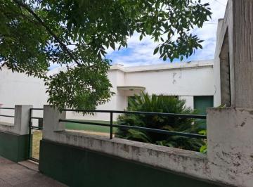Casa de 7 ambientes, Córdoba · Casa en Venta con Dpto Al Fondo, a 15 m de Sabattini