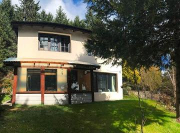 Casa · 100m² · 4 Ambientes · 1 Cochera · Casa Chalet en Venta en San Martin de Los Andes, Patagonia, Argentina