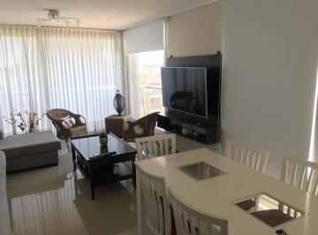 Departamento · 96m² · 3 Ambientes · Excelente Departamento, en Piso Alto de Moderno Edificio de Categoría, en Zona La Perla.