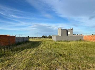 Terreno , Bahía Blanca · Terreno de 319 m² en Venta en Barrio Hipico