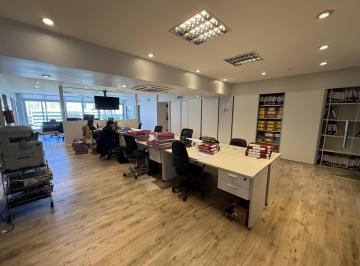 Oficina comercial · 221m² · 7 Ambientes · 1 Cochera · Oficina en Microcentro - Centro - San Nicolas