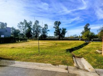 Terreno · 557m² · Adg. Oportunidad en Santa Emilia, Pilar del Este