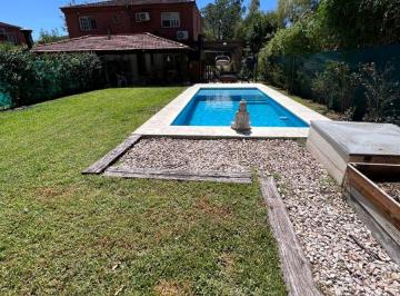 Casa de 4 ambientes, Pilar · Oportunidad! Chalet en 2 Plantas con Piscina en Pilar House