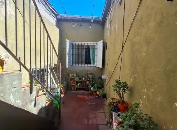 Casa · 96m² · 3 Ambientes · Venta de Casa 3 Ambientes en Haedo con Terraza