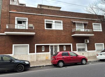 Departamento · 91m² · 3 Ambientes · Departamento Apto Profesional Frente Al Municipio en Lomas de Zamora Oeste