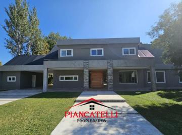 Casa · 1500m² · 5 Ambientes · 6 Cocheras · Casa en Venta 5 Ambientes en San Diego