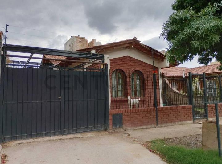 Casa en venta en Barrio Soberania Nacional · 5 ambientes
