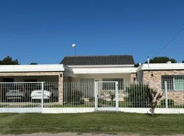 Casa · 407m² · 9 Ambientes · 2 Cocheras · Casa en Venta | 5 Dorm. | Villa Montenegro, Anisacate