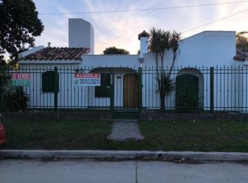 Casa de 6 ambientes, Córdoba · Venta - Excelente Casa con 3 Dorm. - B° El Refugio