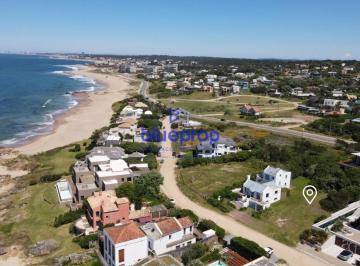 Foto1 · Destacable Terreno en Venta en Zona Exclusiva de Punta Piedras. de La Ruta Al Mar!