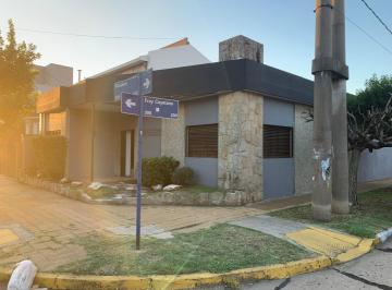 Casa · 127m² · 4 Ambientes · Casa en Venta en Ramos Mejía, La Matanza, G. B. a. Zona Oeste