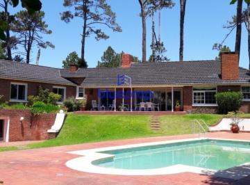 Foto1 · Importante Casa en Venta en El Corazón del Country.