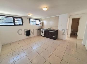 PH · 32m² · 2 Ambientes · PH 2 Ambientes con Cochera en Zona Pompeya