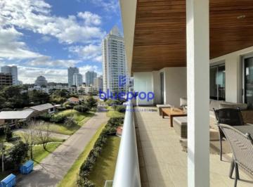 Foto1 · Apartamento en Venta en Torre de Categoría en Playa Brava.