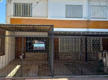 Casa · 66m² · 3 Ambientes · 1 Cochera · Duplex en Venta 2 Dor Zona Ruta 20
