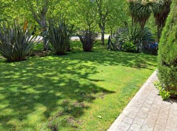 Imagen1 · Chalet Impecable de 4 Ambientes y Piscina Rumenco