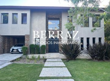 Casa · 223m² · 4 Ambientes · 1 Cochera · Casa Venta 3 Dorm. Barrio Champagnat, Lote de 1143 m² Estancias del Pilar, Pilar