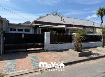 Casa · 100m² · 4 Ambientes · Casa en Venta - Campana