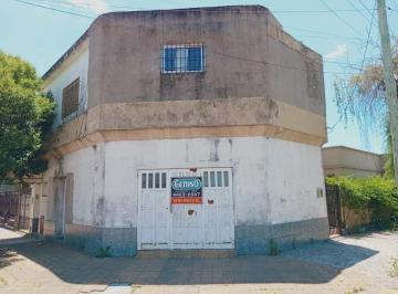 PH de 5 ambientes, La Matanza · PH Tipo de 5 Amb en Dos Plantas (J. Florio 1900 - V. Luzu)