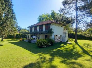 Casa de 5 ambientes, Exaltación de la Cruz · Casa Quinta, 5 Ambientes, 3 Baños, con Gran Piscina, en Espectacular Lote de 4000 m² Aprox!