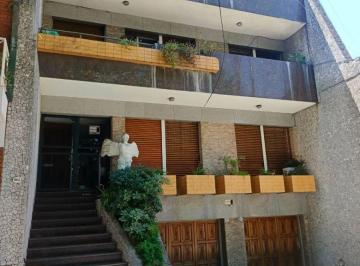 Departamento de 4 ambientes, Mataderos · Piso en Mataderos 4 Amb Frente C/balcon Terraza, Palier Privado. cochera Para 2 Autos
