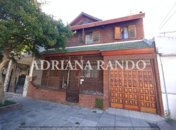 Casa de 5 ambientes, Villa del Parque · Interesante Casa de 6 Ambientes con Garage - Patio - Piscina y 2 Playrrom Lote de 8.67 X 18