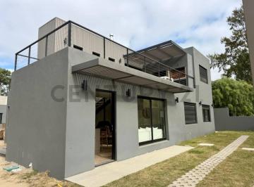 Casa · 87m² · 4 Ambientes · 1 Cochera · Venta Lomas de Solymar, Casa 3 Dorm, 3 Baños, Parrillero