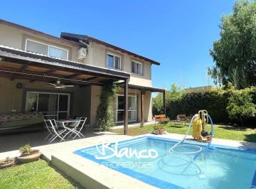 Casa · 150m² · 5 Ambientes · 2 Cocheras · Casa en Venta en El Hornero, Pilar, G. B. a. Zona Norte