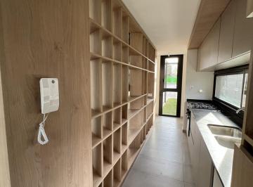 Casa · 187m² · 4 Ambientes · 2 Cocheras · Vendo Duplex en Housing La Escondida