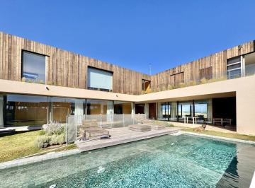 BPV-BPV-10821_2 · Casa Sobre La Playa en Alquiler