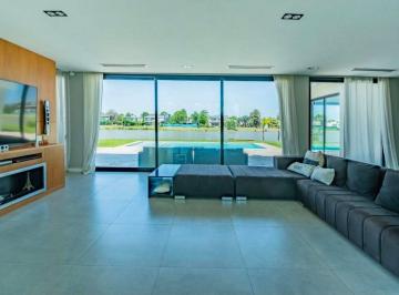 Casa de 7 ambientes, Ezeiza · Casa en Venta Salida a La Laguna en Barrio Privado Terralagos Canning