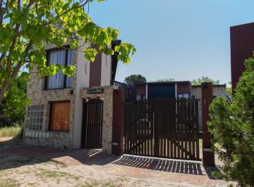 Hotel · 362m² · 11 Dormitorios · 2 Cocheras · En Venta Complejo de Dptos. con Piscina! Impecable Estado