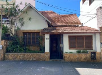 Casa · 200m² · 5 Ambientes · Casa 5 Ambientes - San Martin Centro