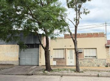 Casa de 3 ambientes, Ciudad de Santa Fe · Casa + Galpón a m del Parque Garay