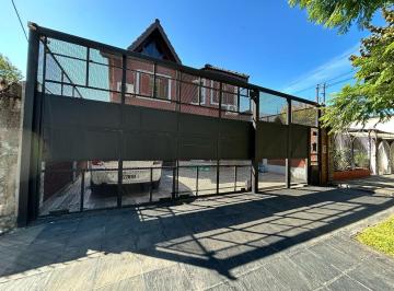 Casa · 200m² · 5 Ambientes · 1 Cochera · Venta - Casa 5 Ambientes + Departamento 2 Ambientes - Padua