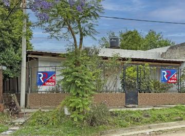 Casa · 154m² · Casa en Esquina - Semicéntrica