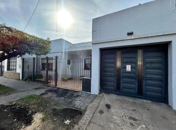 Casa · 220m² · 5 Ambientes · 1 Cochera · Venta - Casa 5 Ambientes + Departamento 3 Ambientes - Padua