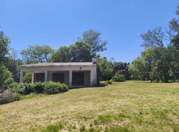 Casa · 220m² · 3 Ambientes · Lotes en Villa Elvira con Costa Al Rio Carcarañá con Construcciones a Reciclar/refaccionar