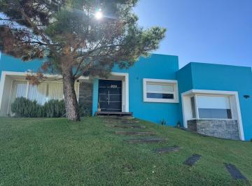 Casa · 123m² · 4 Ambientes · Casa en Venta en Costa Esmeralda, Barrio Ecuestre 359